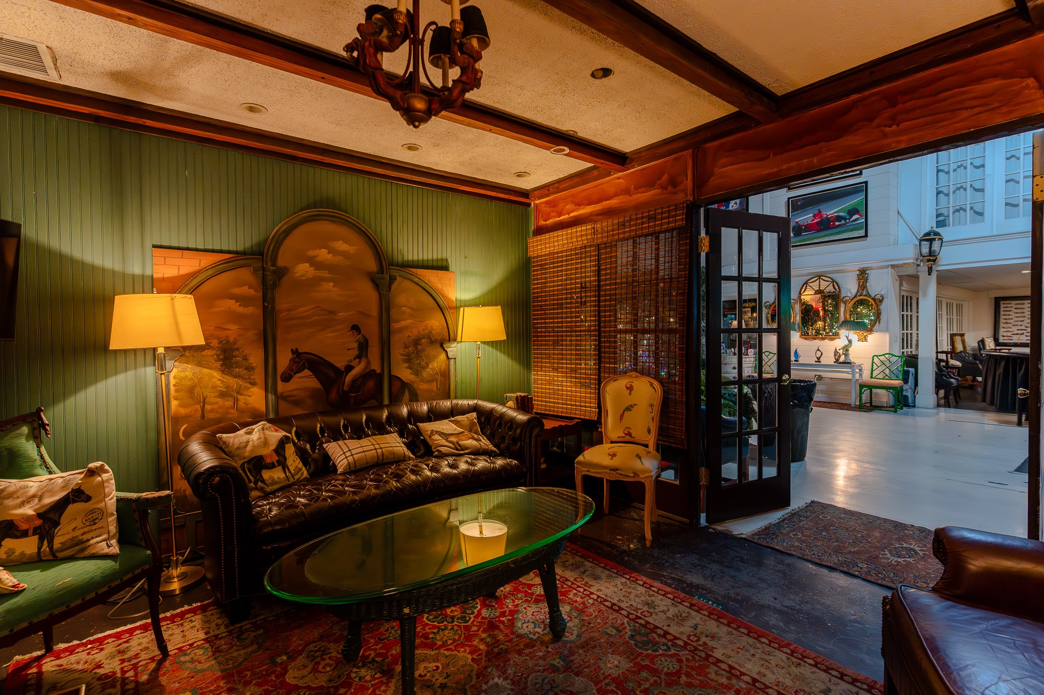 Polo Room Double Door Entry